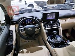 تۆیۆتا لاند کروزەر